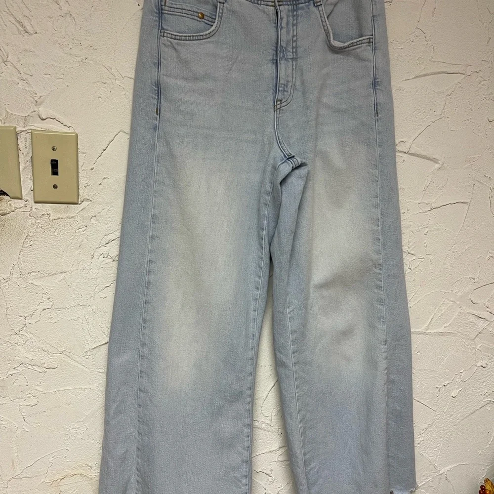 Pilcro Adi Regenerative Cotton Mid Rise Flare Jeans in Safie Wash - Picture 1 of 5
